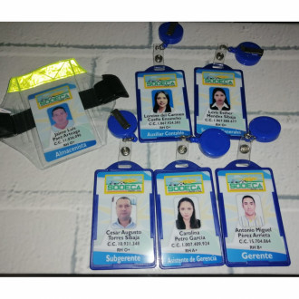 Carnet En Pvc Con Yoyo